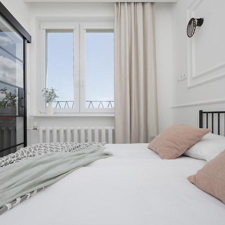 Elegancki Apartament Dla 4 Osob W Warszawie By Noclegi Renters Varsavia Esterno foto